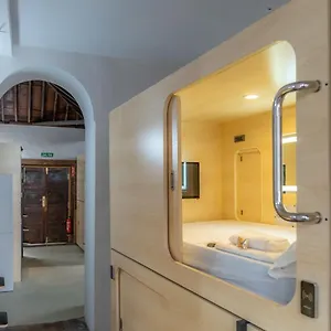 Hostelit, Capsule Bed and breakfast