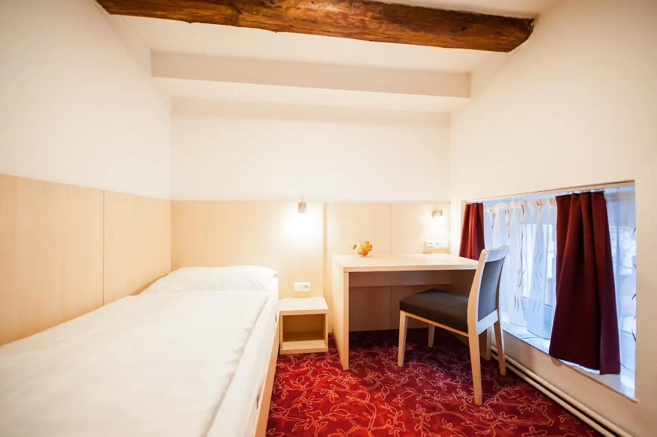 ***  Hotel Pivovar Praga República Checa